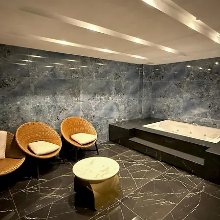 Sa Apartments! Sea And Mountain View 2bd Duplex Apartment *